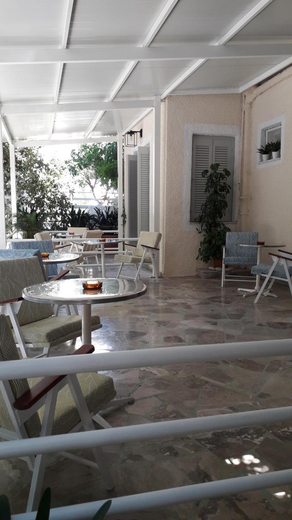 טולון Pension Alkistis מראה חיצוני תמונה