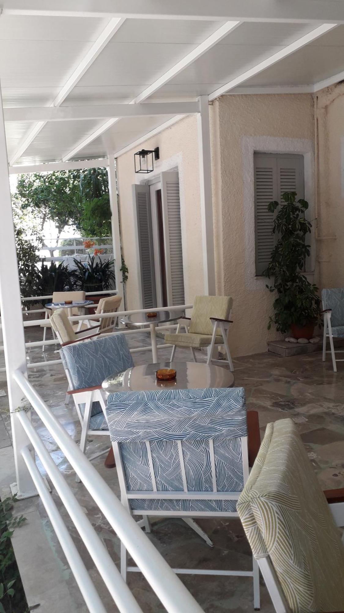 טולון Pension Alkistis מראה חיצוני תמונה
